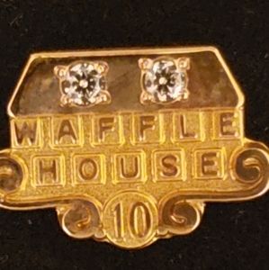 10 YR Waffle House Pin ๐